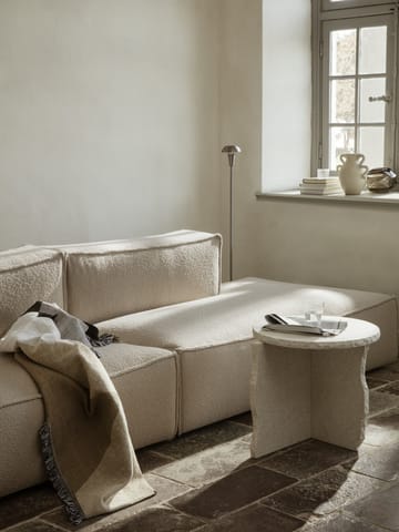 Mineral Sculptural stolik Ø52 cm - Bianco Curia - Ferm Living