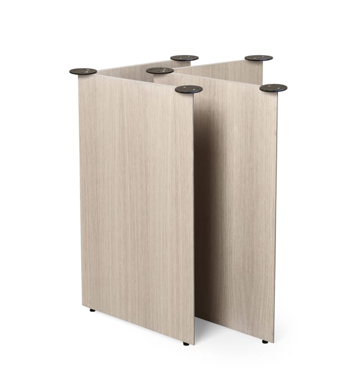 Mingle owalny stół jadalny, oak Naturaal veneer, nóżka kątowa dąb Ferm Living