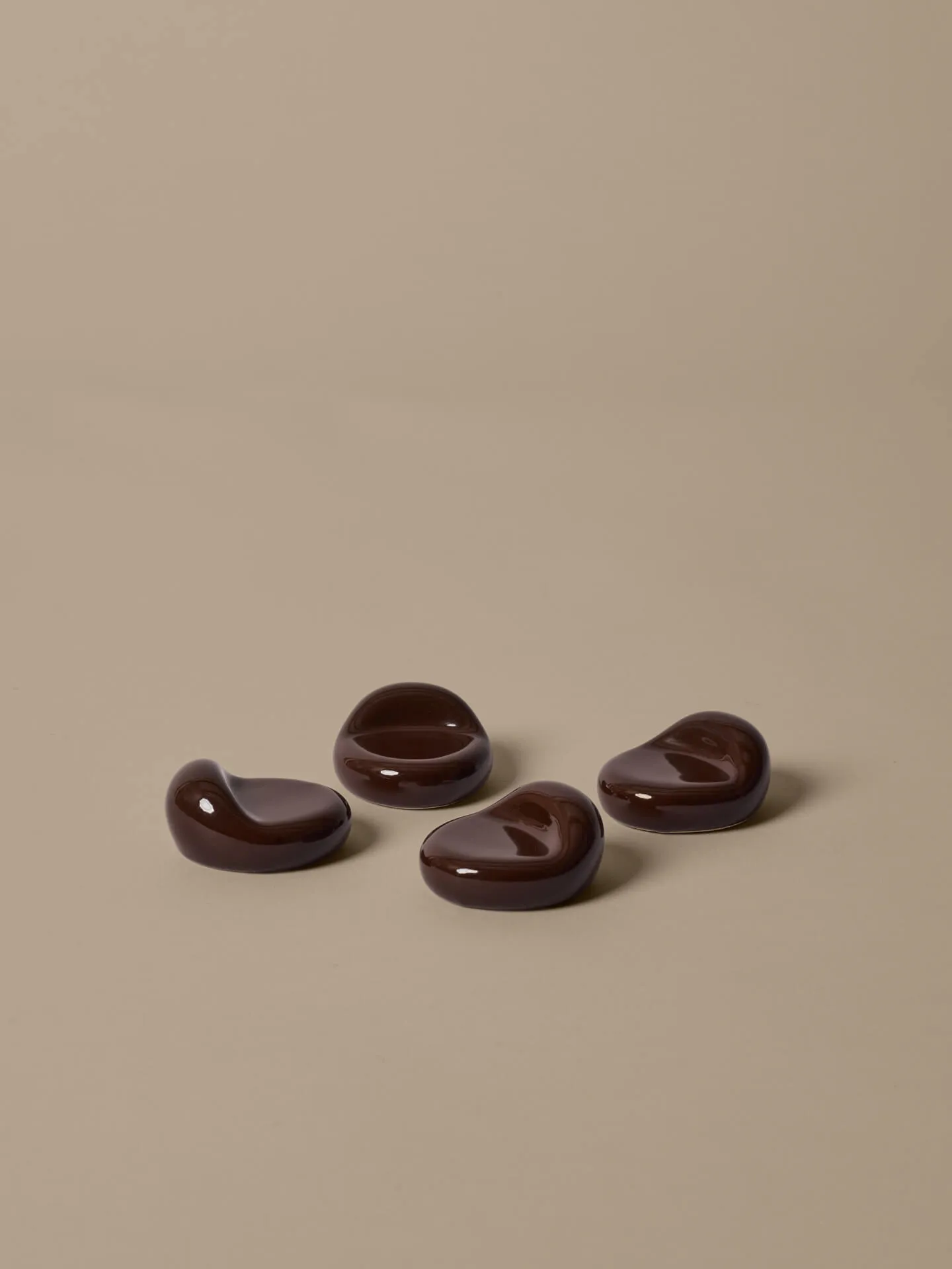 Nube nóżki do doniczki, zestaw 4 szt., Carob brown Ferm Living