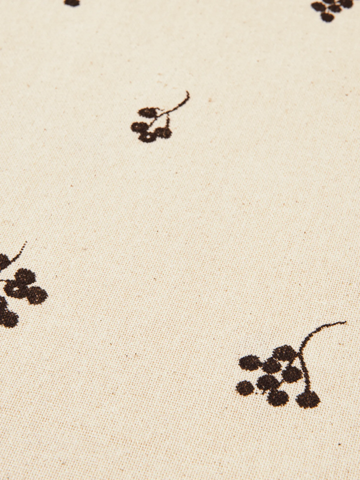 Obrus Baies 150x240 cm, Naturalny-ciemna czekolada Ferm Living