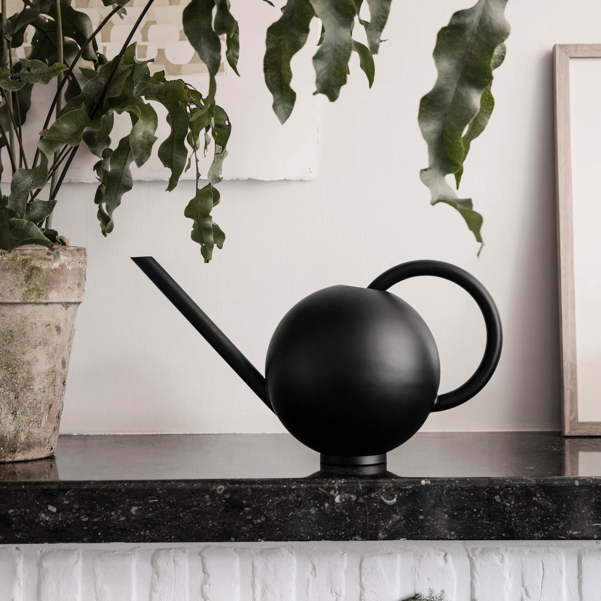 Orb konewka, Black Ferm Living