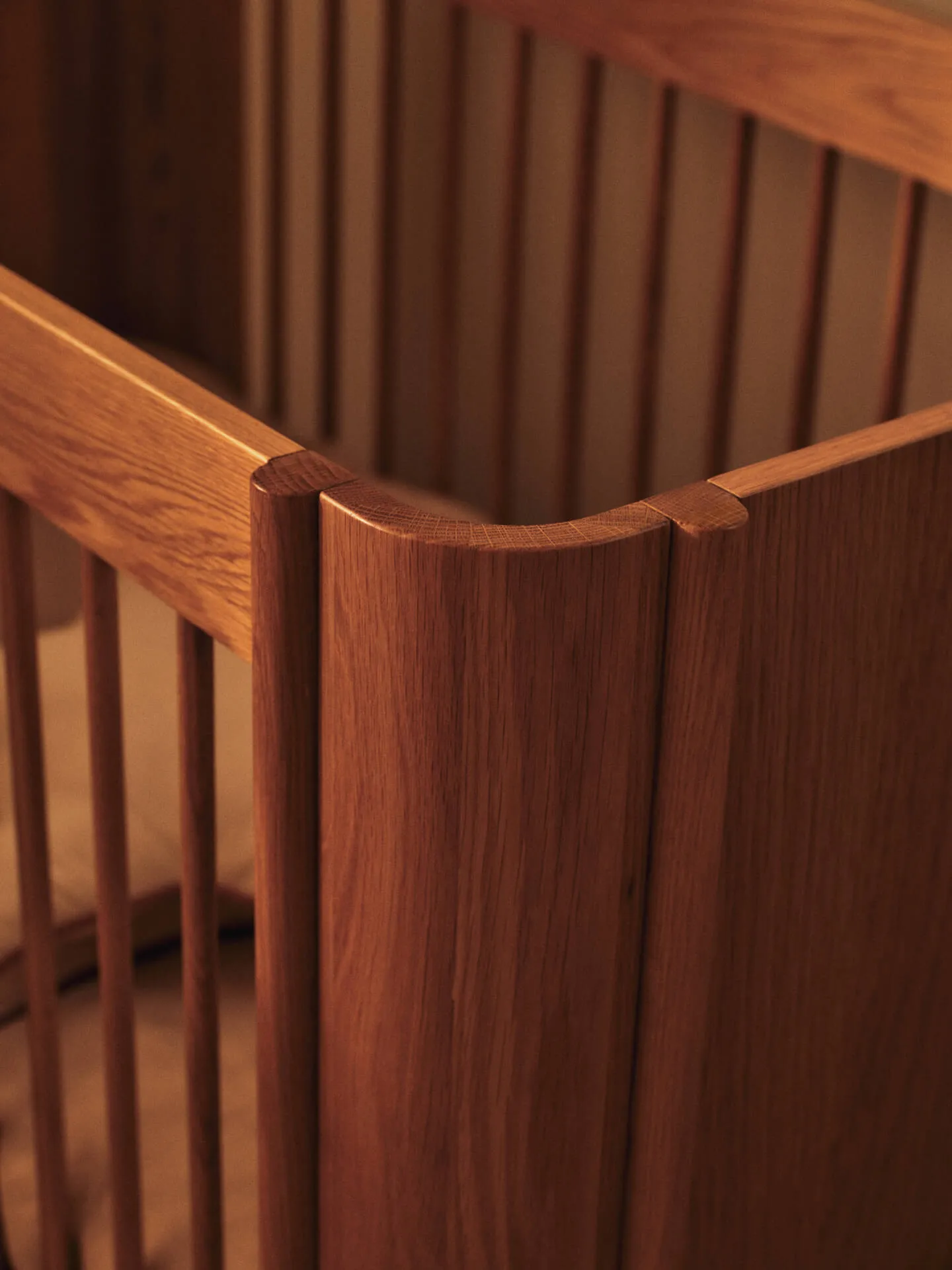 Łóżeczko dziecięce Tilu, Natural oak, 129x68,5x80 cm Ferm Living