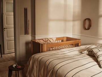 Łóżeczko dziecięce Tilu - Natural oak, 129x68,5x80 cm - Ferm Living