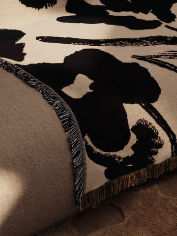 Pled Cilla tapestry 120x170 cm - Off-white-Dark grape - Ferm Living