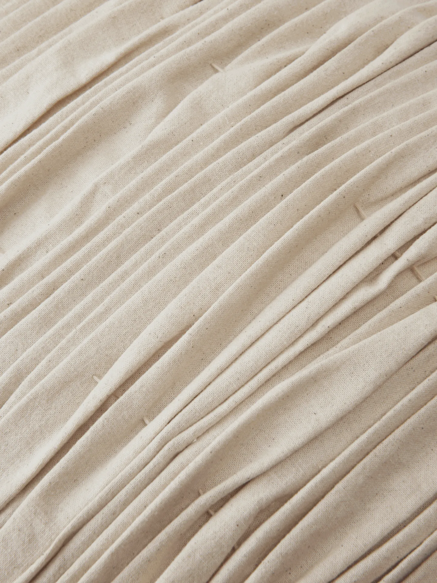 Poduszka wałek Falda smocked bolster, Undyed Ferm Living