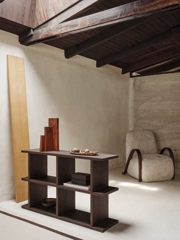 Półka na książki Kona 2x2 - Dark stained - Ferm Living