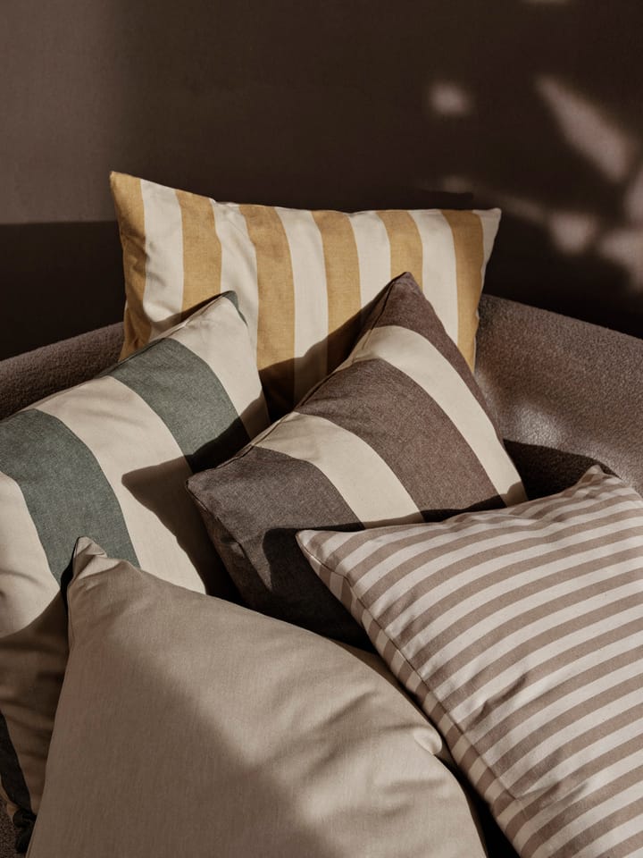 Poszewka na poduszkę Strand outdoor 50x50 cm, Carob brown-parchment Ferm Living