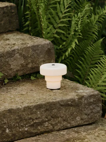 Przenośna lampka stołowa Ripple - White, 10cm - Ferm Living