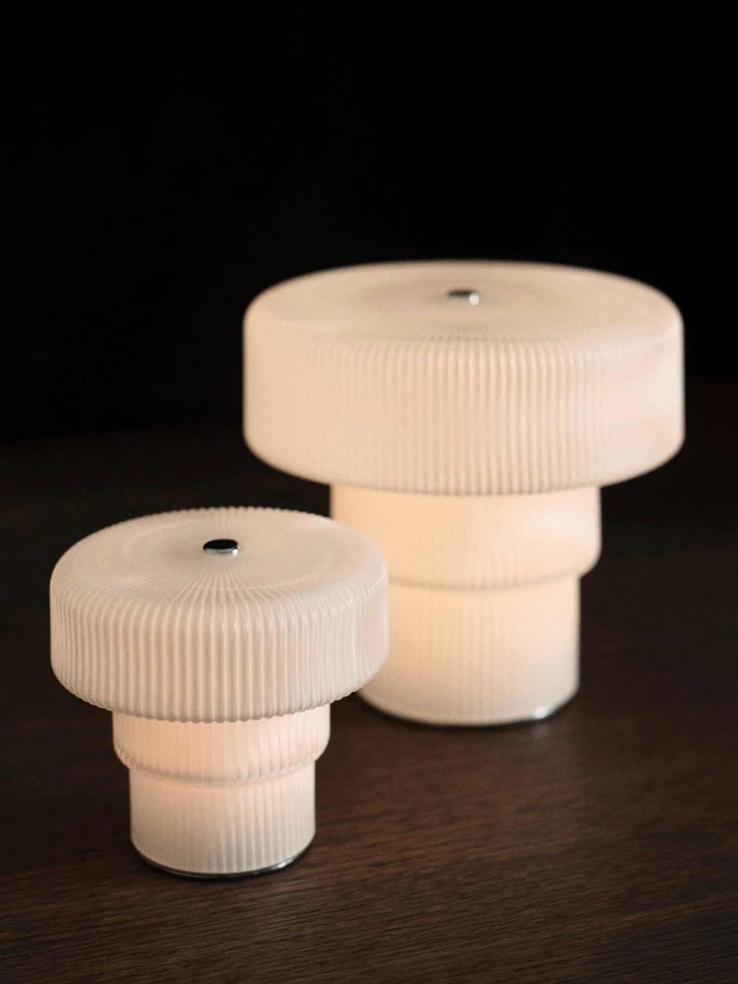 Przenośna lampka stołowa Ripple, White, 16,5 cm Ferm Living