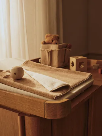Przewijak do komody Tilu - Natural oak, 100x74x10 cm - Ferm Living