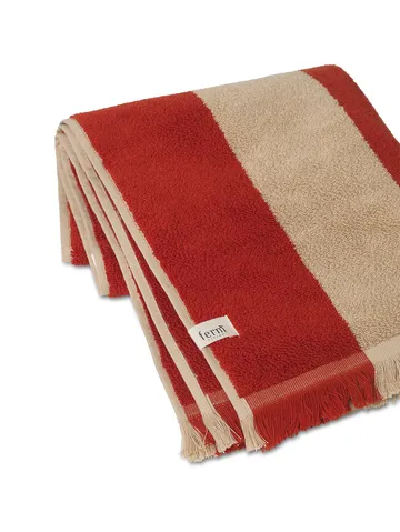 Ręcznik Alee 50x100 cm - Light camel-red - Ferm Living