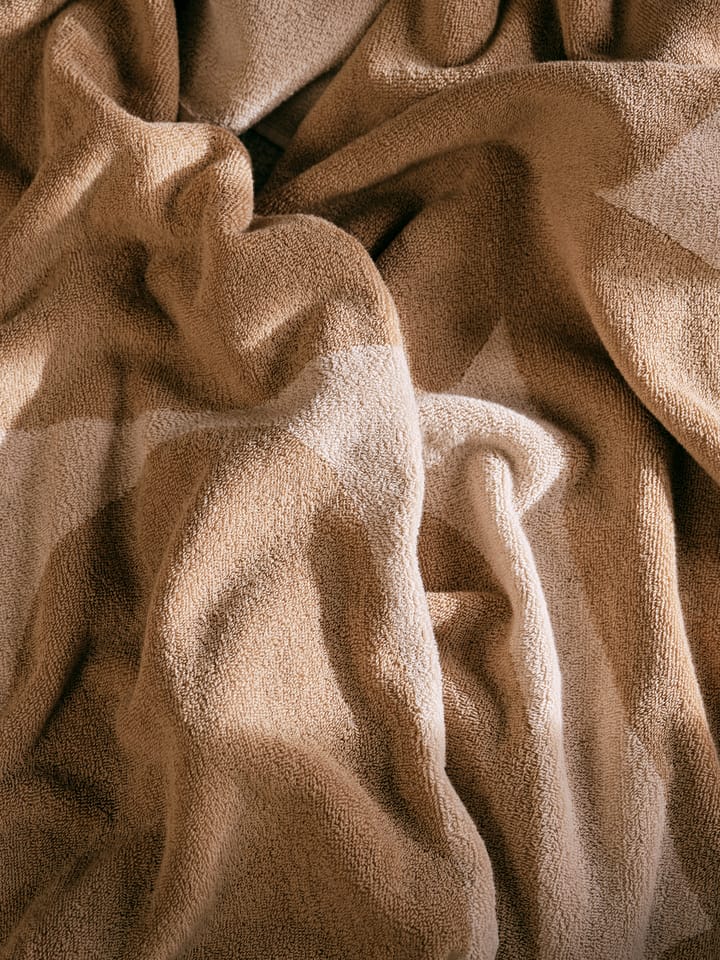 Ręcznik kąpielowy Ebb 100x150 cm - Sand, off-white - ferm LIVING