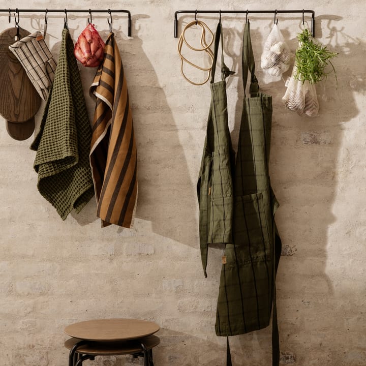 Ręcznik z bawełny organicznej 50x100 cm, olive Ferm Living