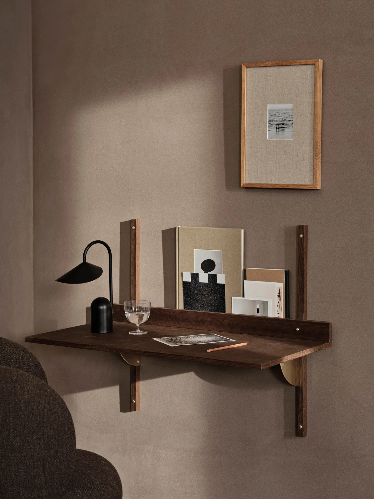 Sector biurko , Smoked Oak, brass Ferm Living