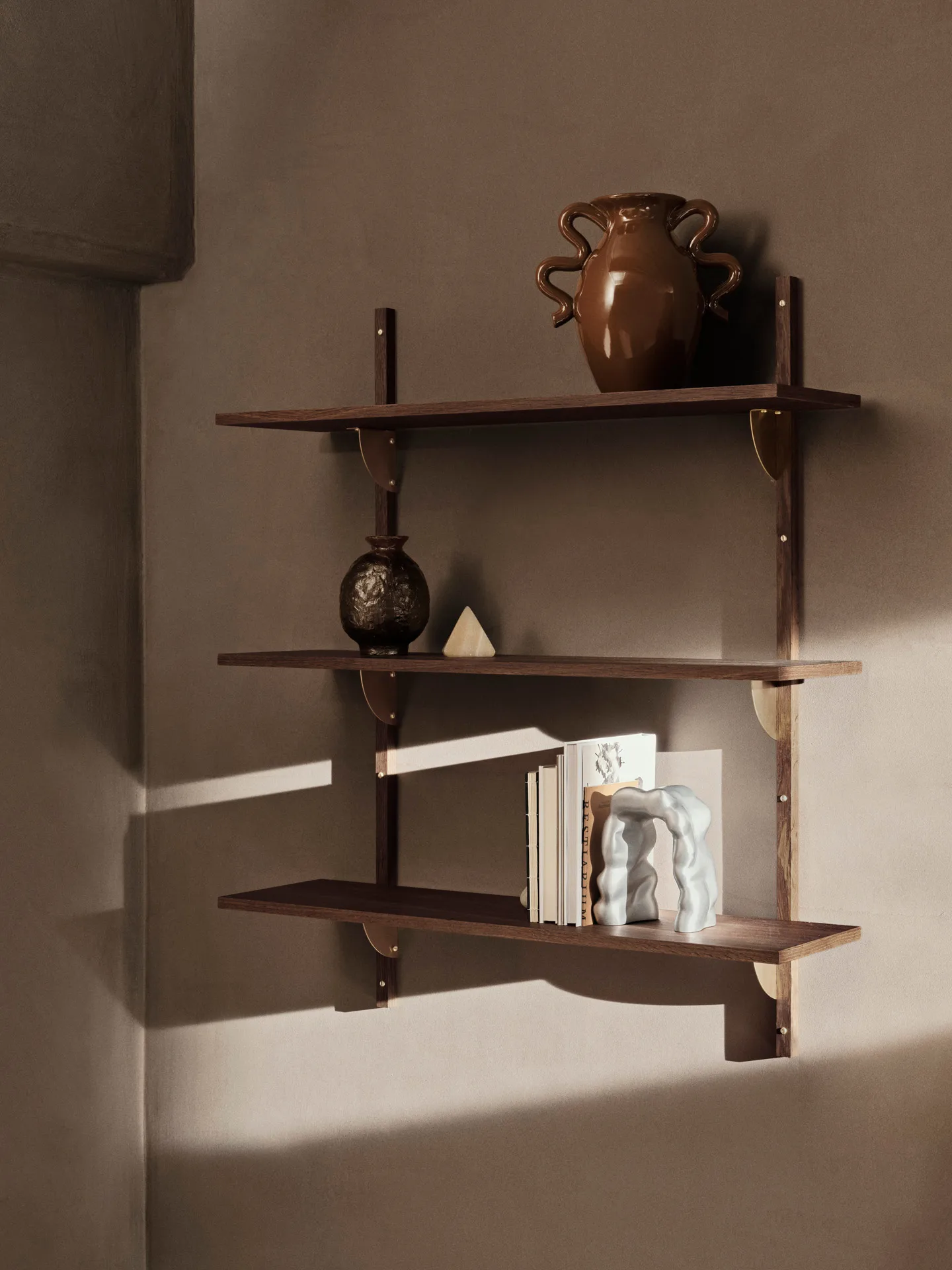 Sector półka triple wide, Smoked Oak, brass Ferm Living