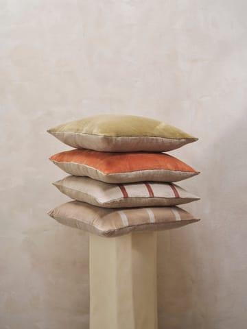 Senti Stripe poduszka 50x50 cm - Dark sand-linen - Ferm Living
