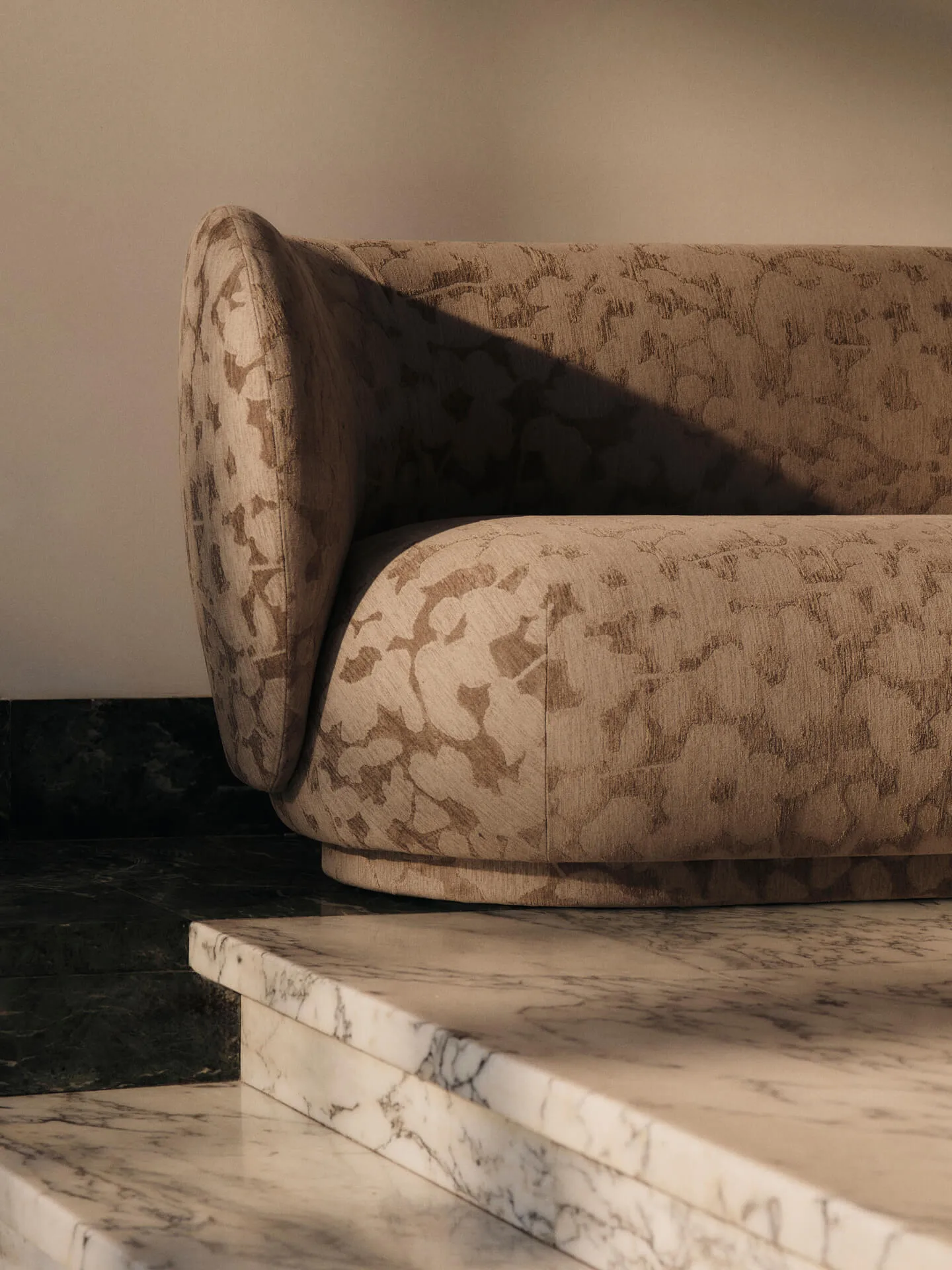 Sofa 2-osobowa Rico, Cilla-Taupe Ferm Living