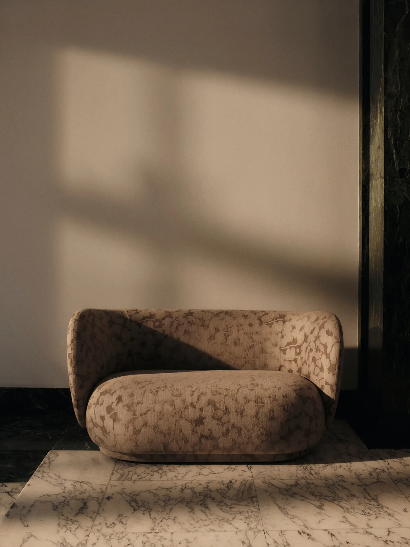 Sofa 2-osobowa Rico, Cilla-Taupe Ferm Living