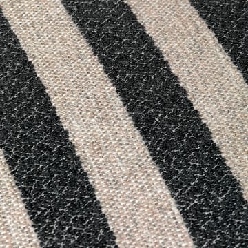 Sofa 2-osobowa Rico - Louisiana sand black - Ferm Living