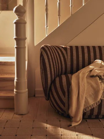 Sofa 2-osobowa Rico - Louisiana, Sand-chocolate - Ferm Living