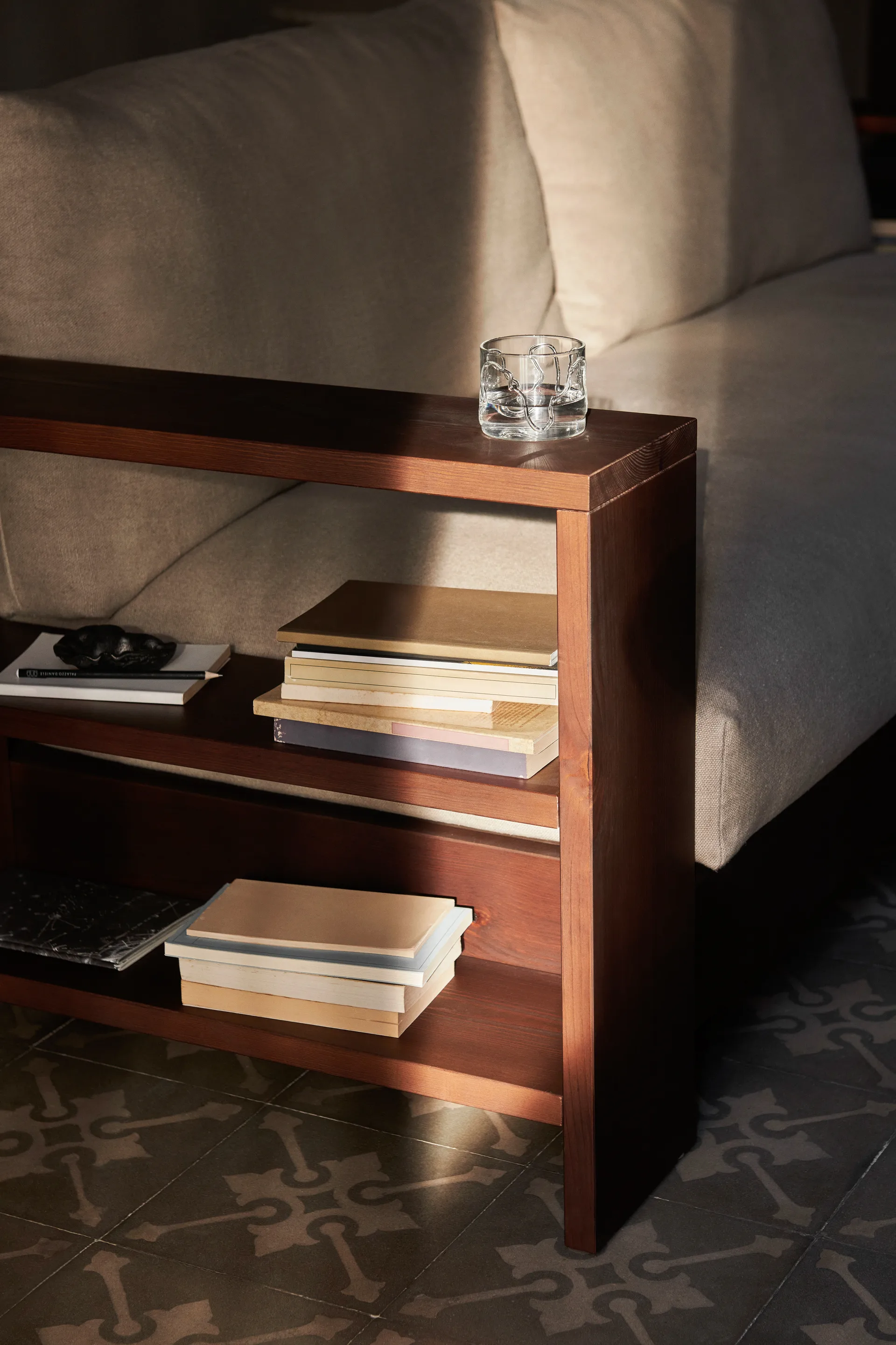 Sofa Edre classic linen, Dark Stained-Natural Ferm Living