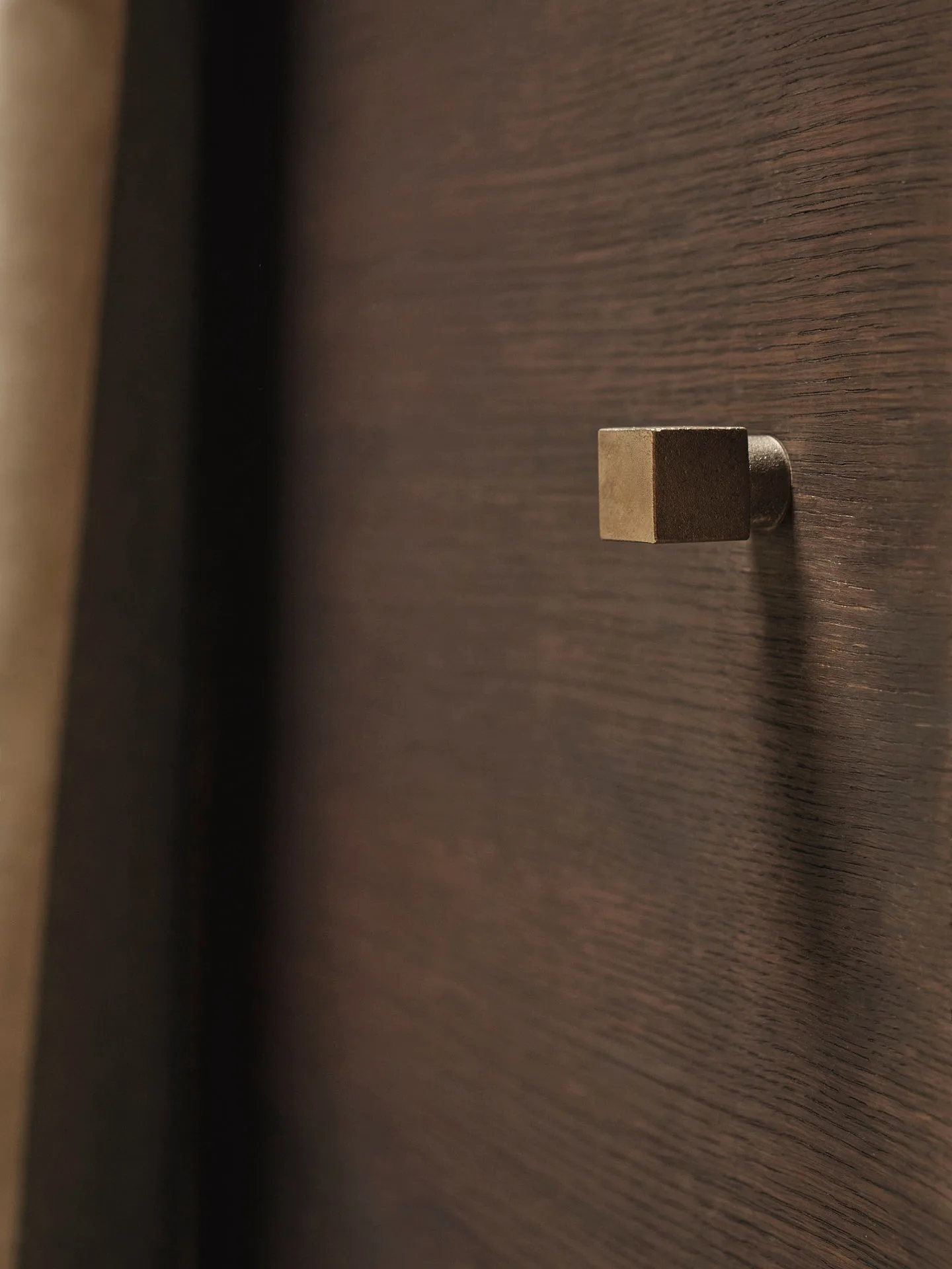 Square wieszak small, Casted brass Ferm Living