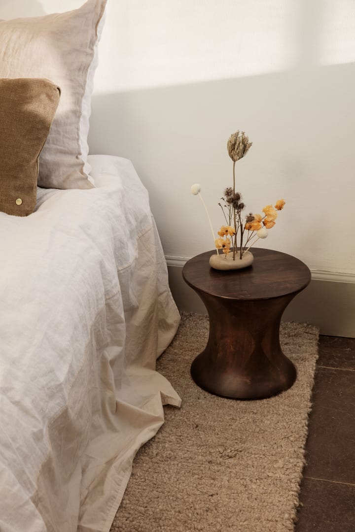Stołek Spin 30 cm - Drewno mango - Ferm LIVING