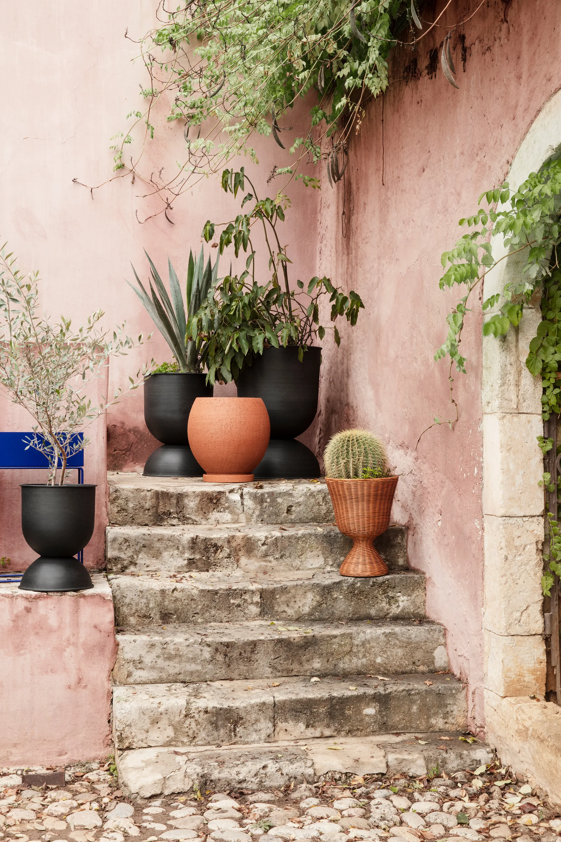 Stojak na doniczkę Agnes, Low Ferm Living