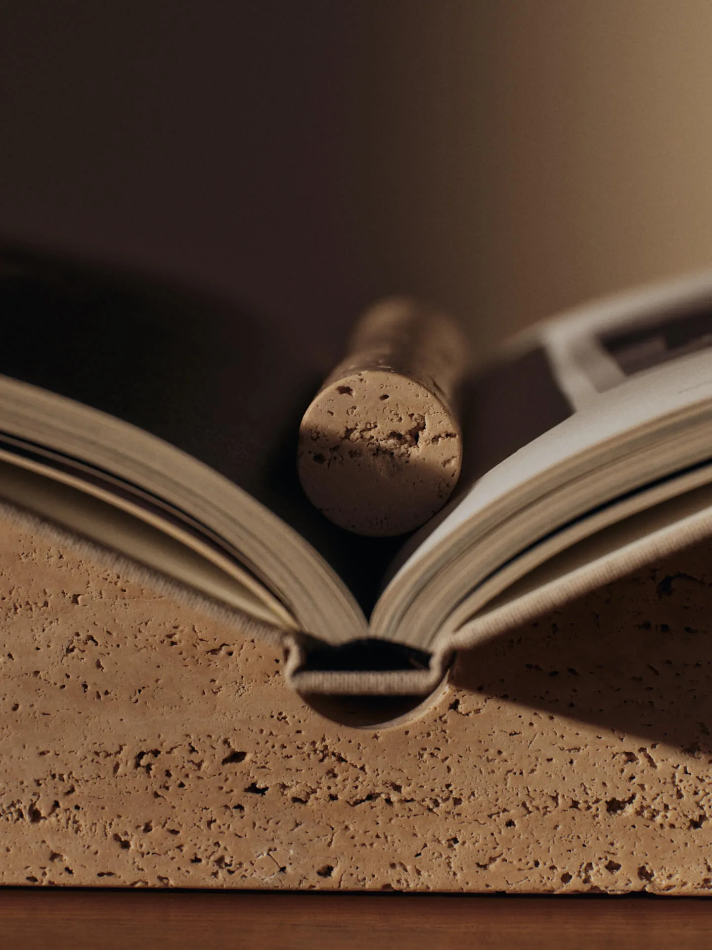 Stojak na książki Tvara, Travertine, 22x22 cm Ferm Living