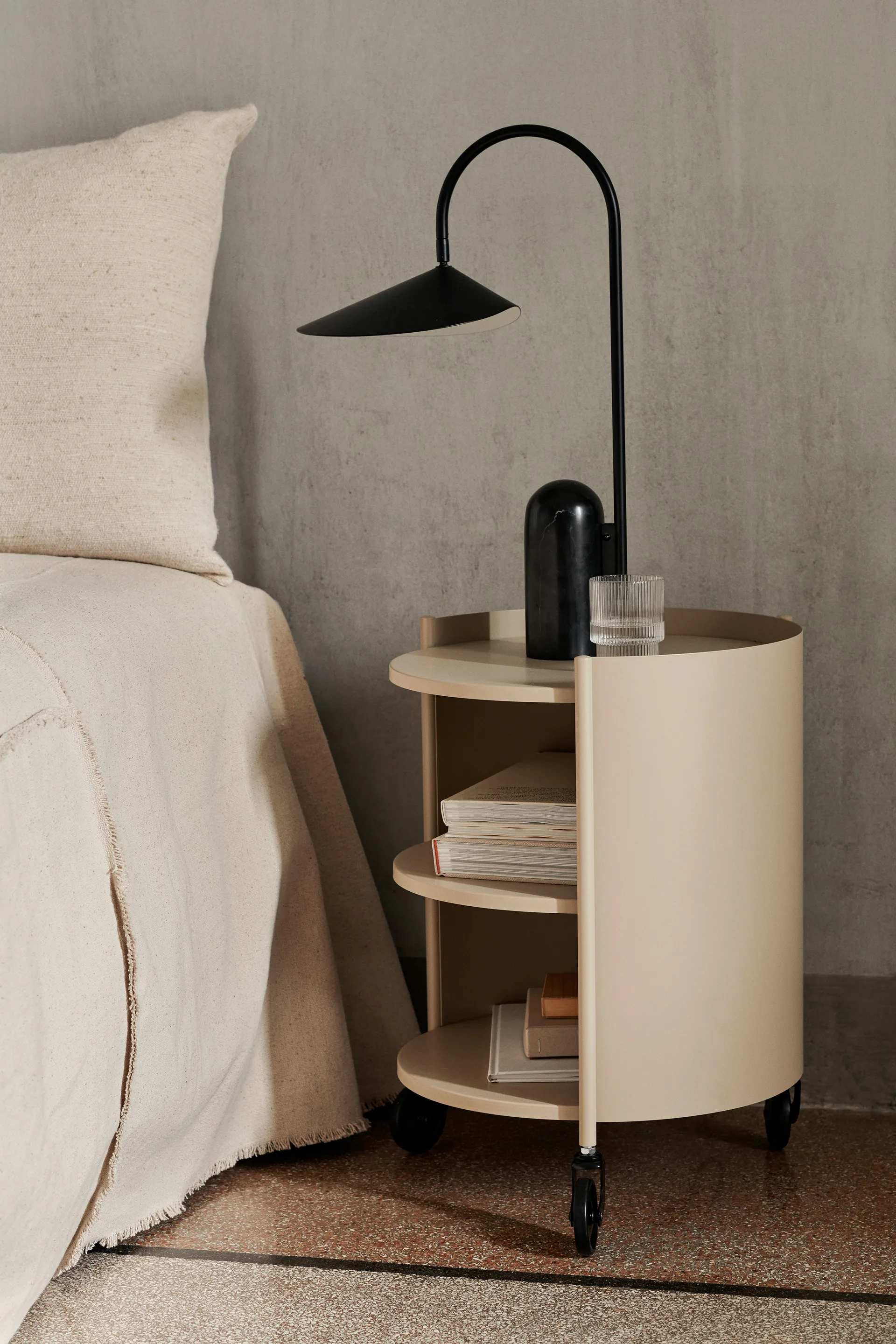 Stolik Eve, Cashmere Ferm Living