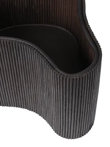 Stolik Isola z możliwością przechowywania - Dark stained - Ferm Living