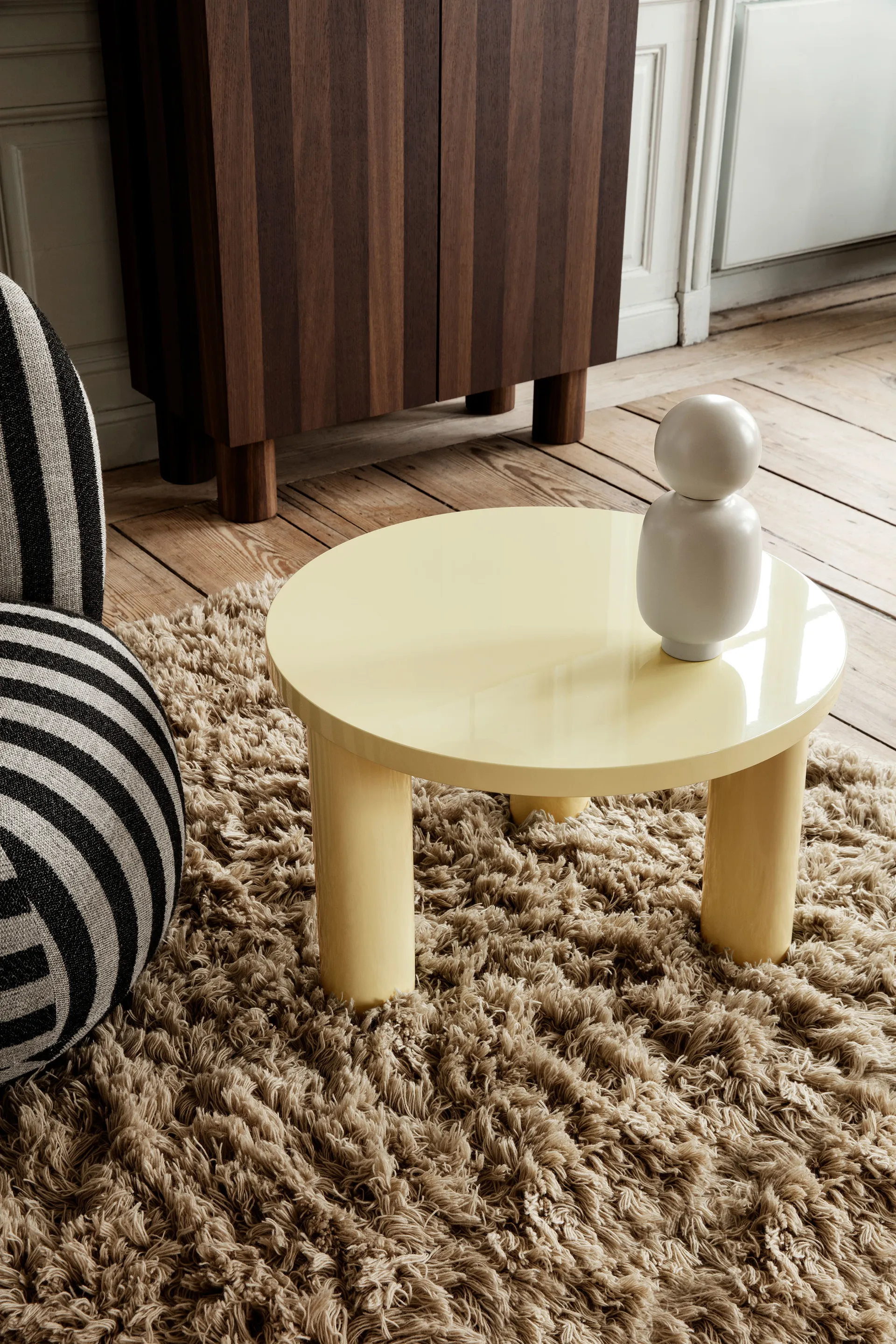 Stolik kawowy Post small Ø65 cm, Lemonade Ferm Living