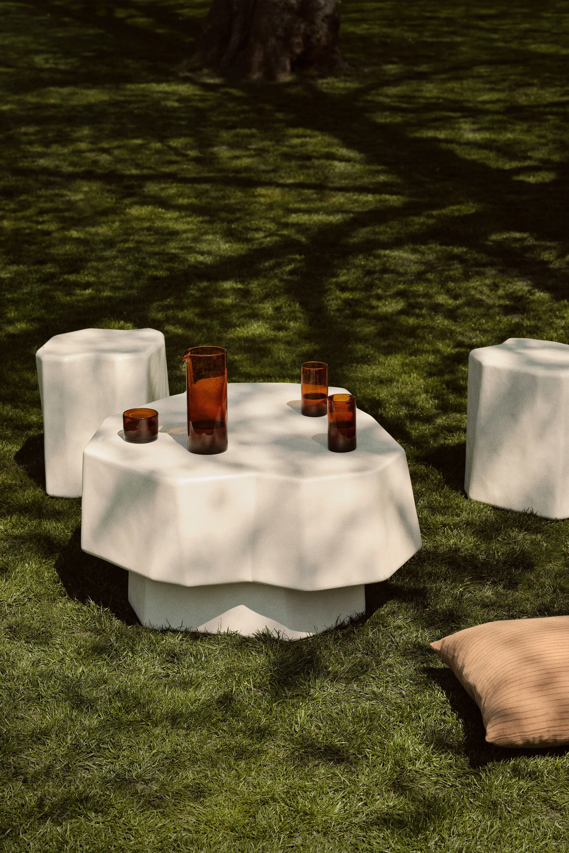 Stolik kawowy Staffa 163,5x82,4 cm, Kość słoniowa Ferm Living