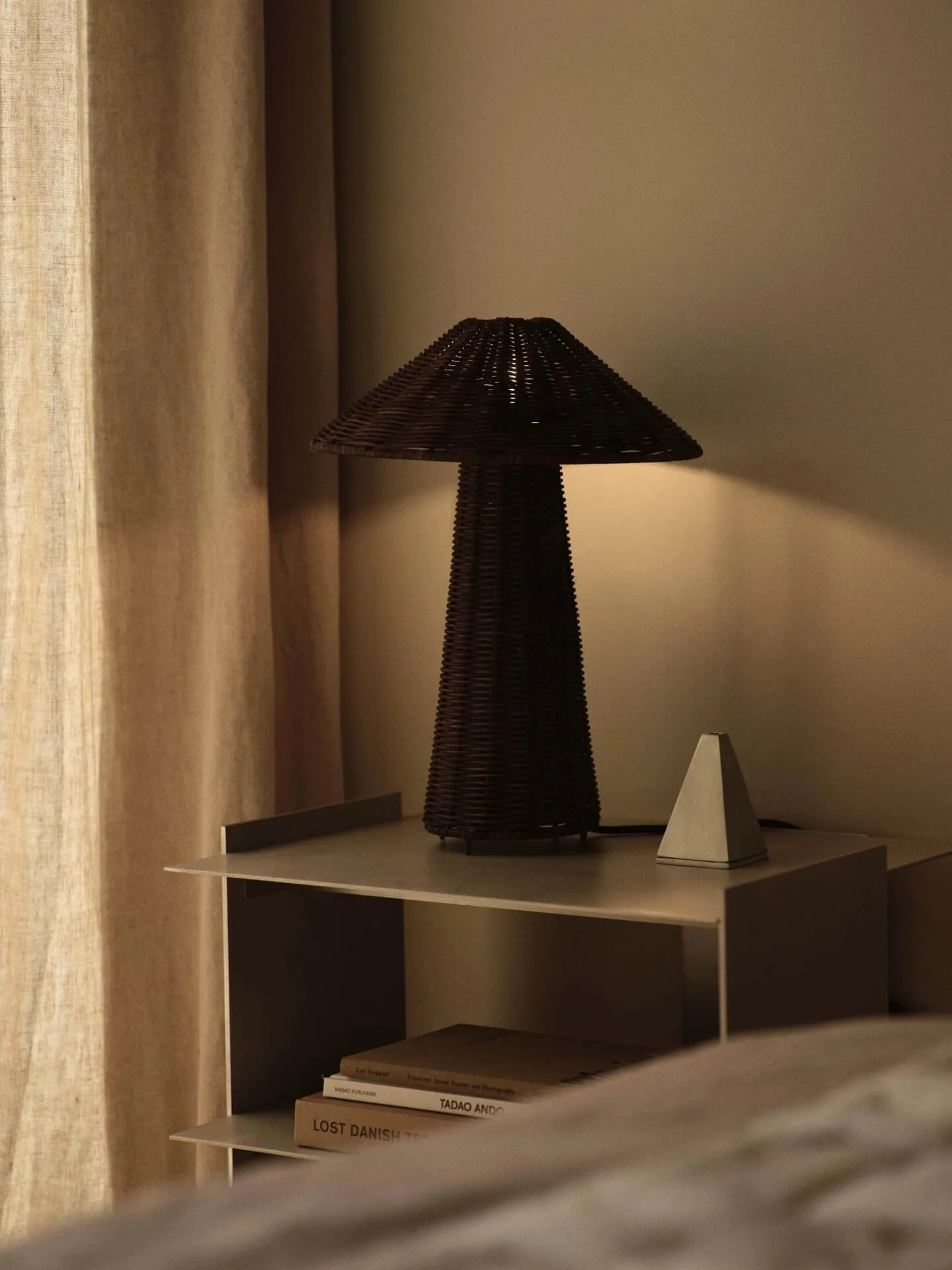 Stolik konsola Lager, Aluminium Ferm Living