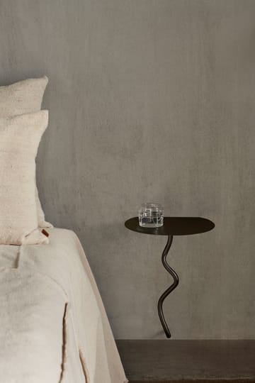 Stolik przyścienny Curvature - Czarny mosiądz - Ferm Living