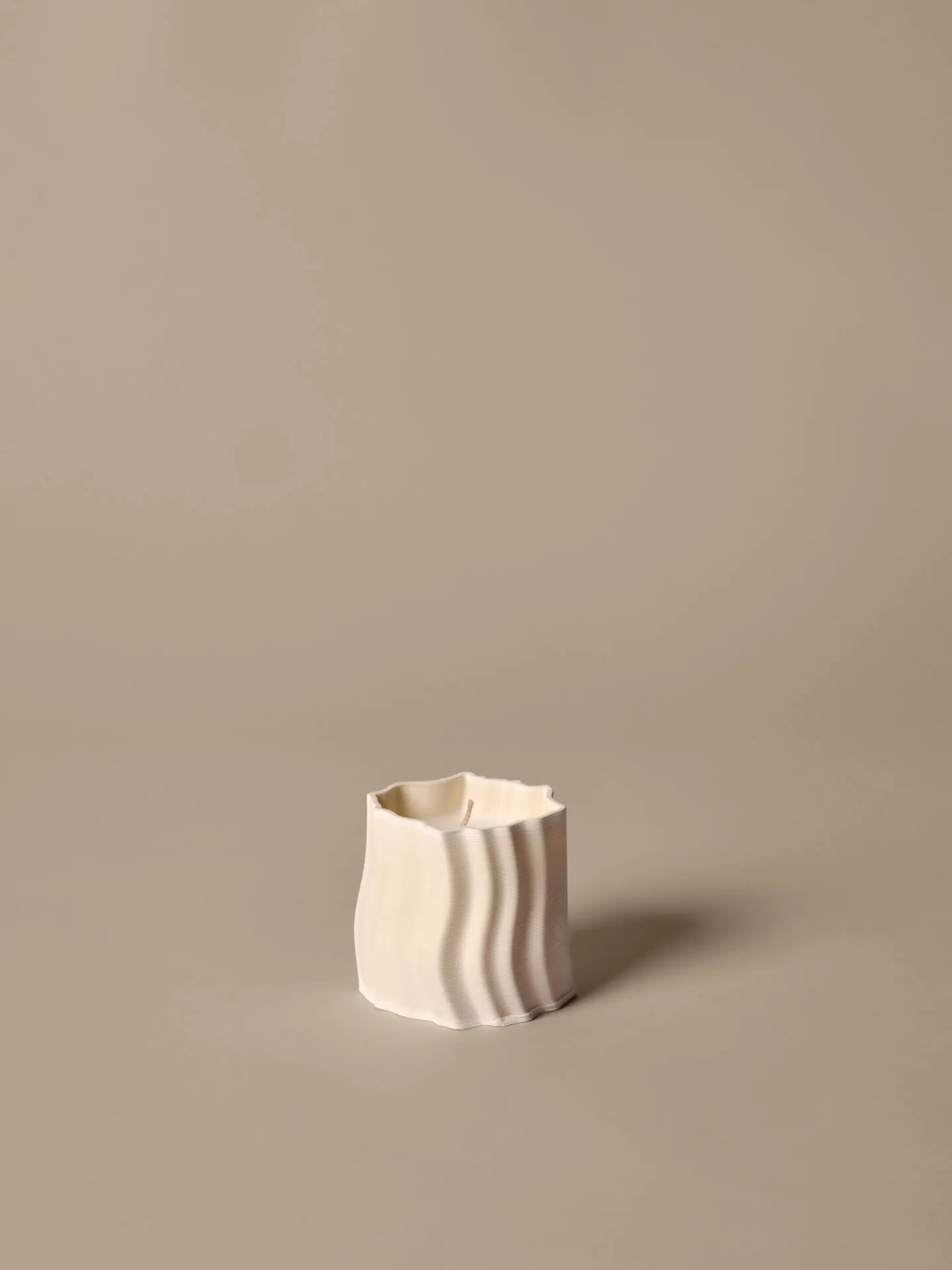 Świeca zapachowa Rylith 53 h, Figowiec Ferm Living