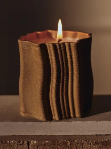 Świeca zapachowa Rylith 53 h - Trawa cytrynowa - Ferm Living