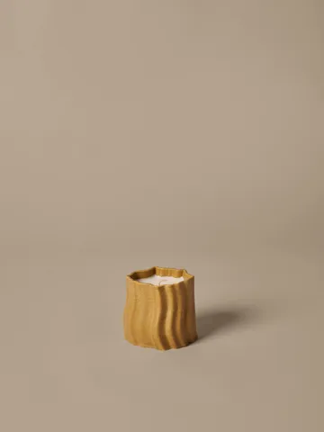 Świeca zapachowa Rylith 53 h - Trawa cytrynowa - Ferm Living