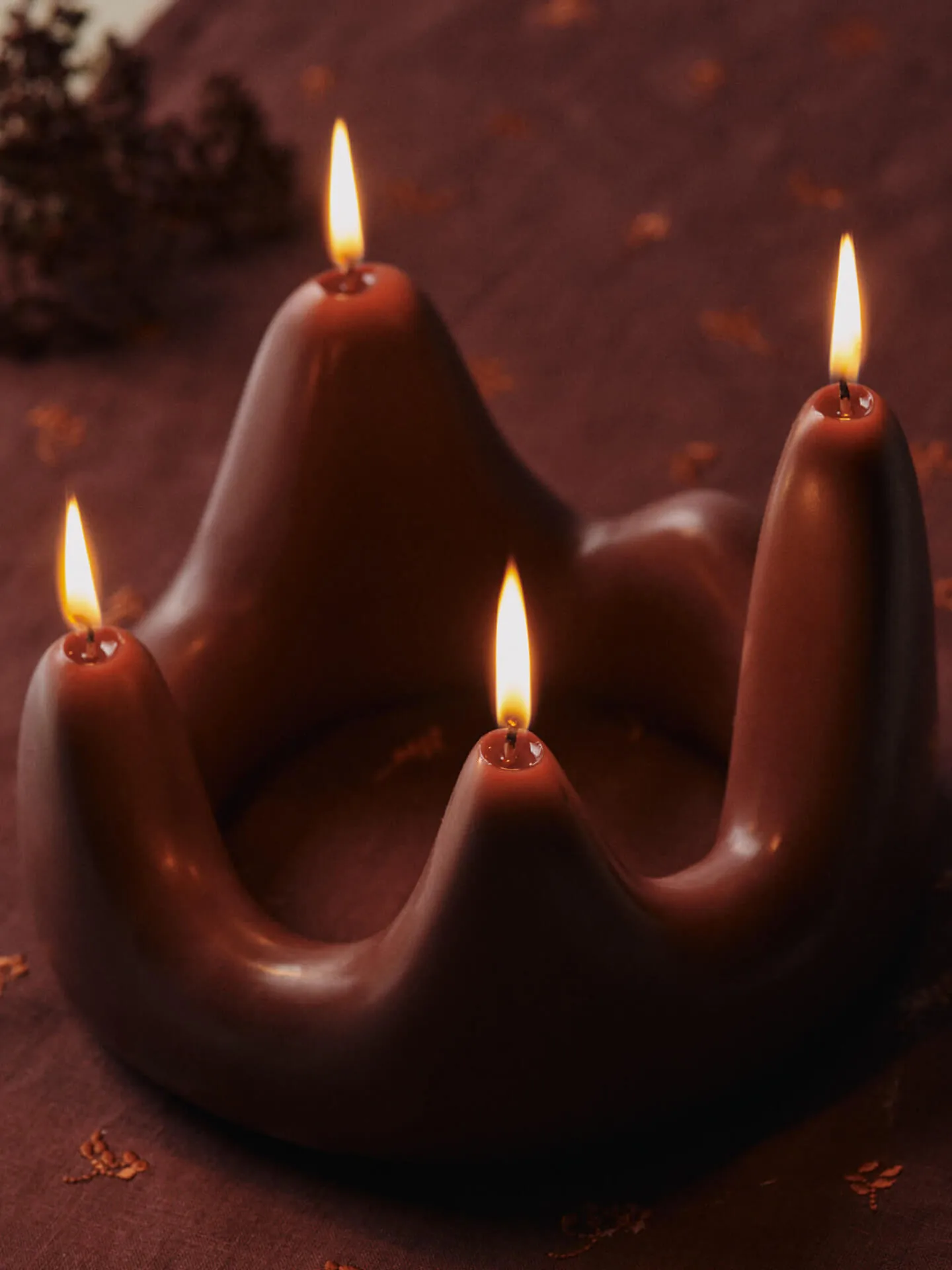 Świecznik okrągły Stala, Ciemne winogrono Ferm Living