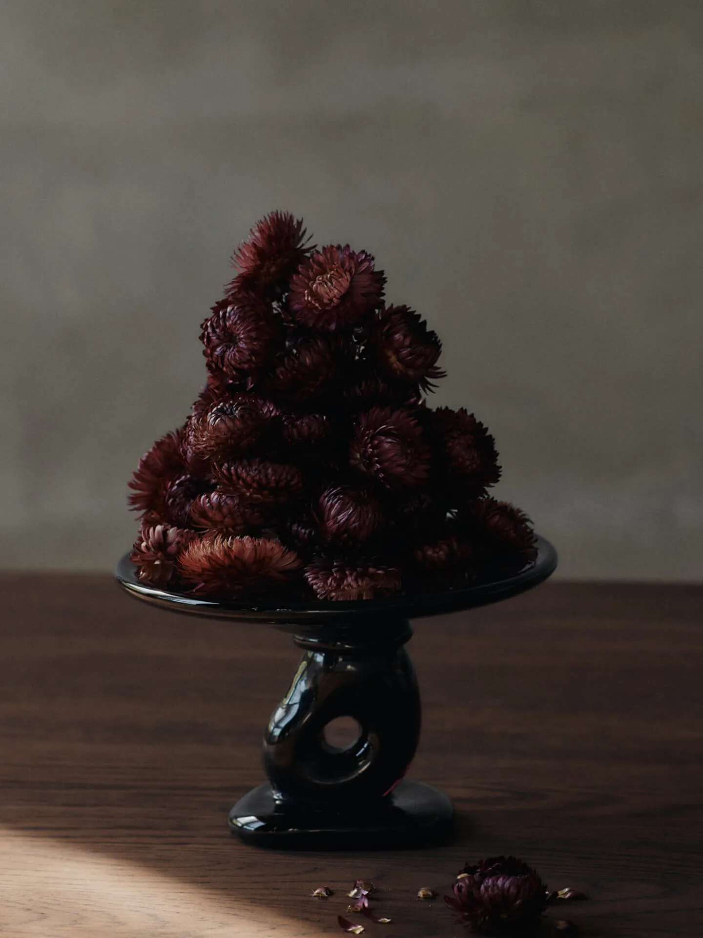 Talerz do serwowania szklany Damo Ø21 cm, Ciemne winogrono Ferm Living