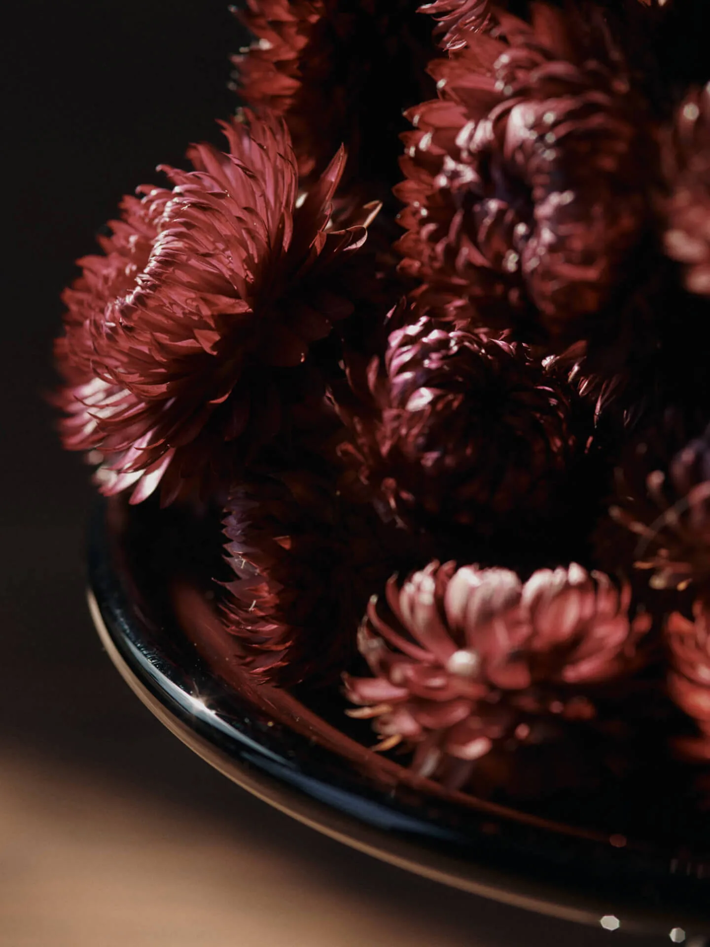 Talerz do serwowania szklany Damo Ø21 cm, Ciemne winogrono Ferm Living