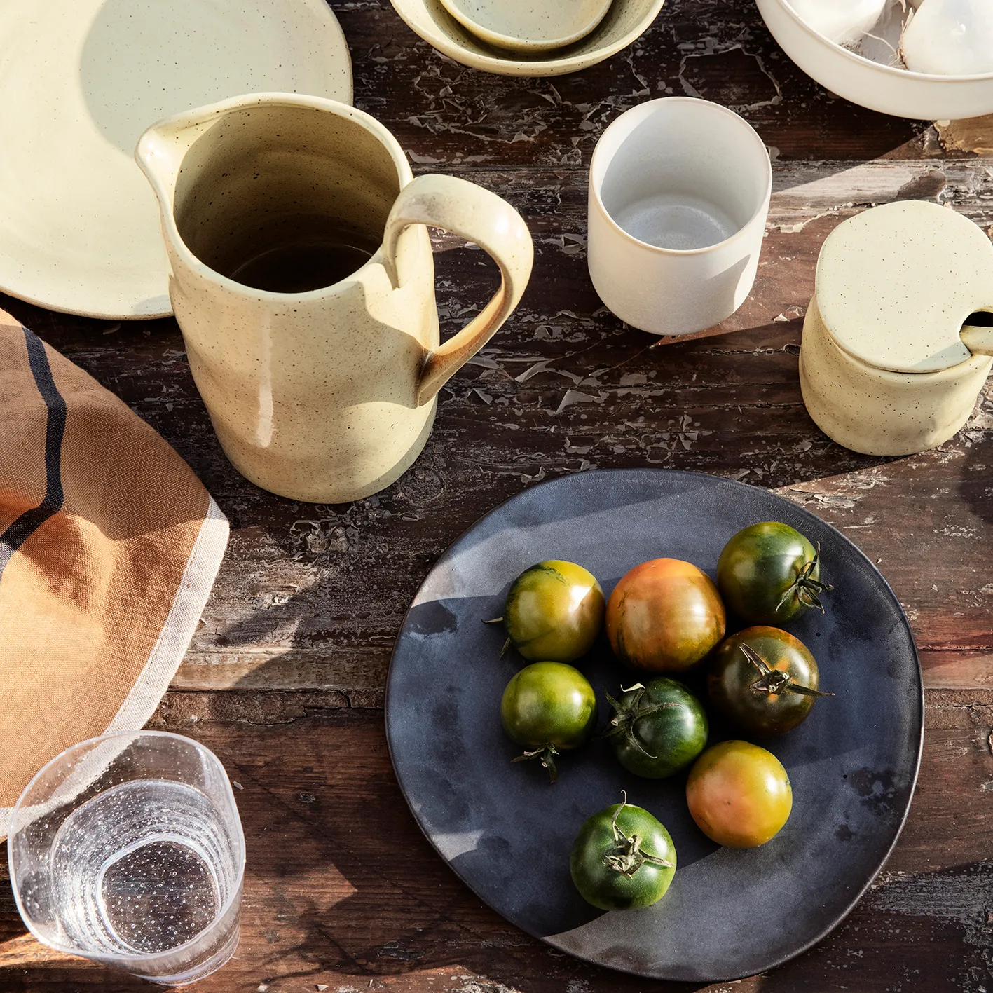 Talerz Flow 22 cm, Czarny Ferm Living