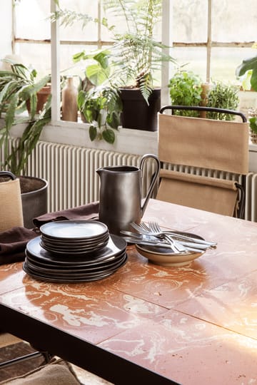 Talerz Flow 27 cm - Black - Ferm Living