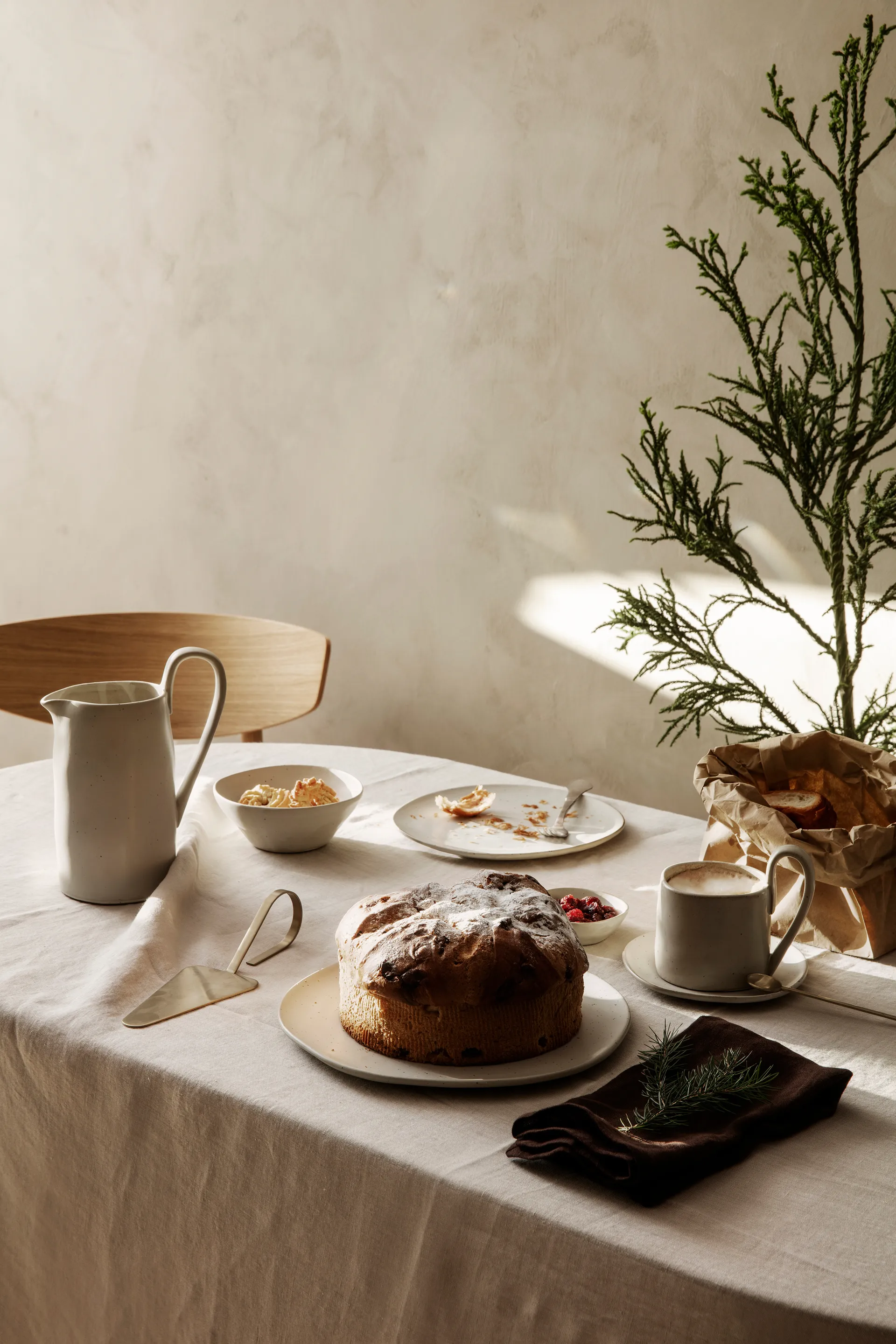 Talerz Flow 27 cm, Off-white speckle Ferm Living