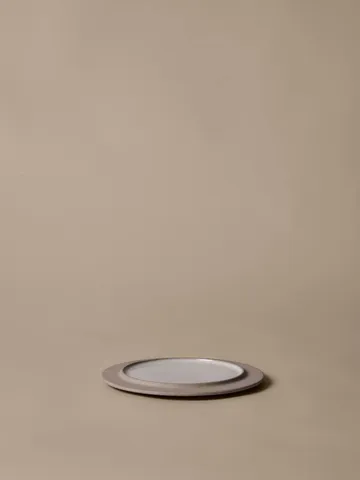 Talerz Sonae 2‑pak

 - Grey-white, Ø22 cm - Ferm Living