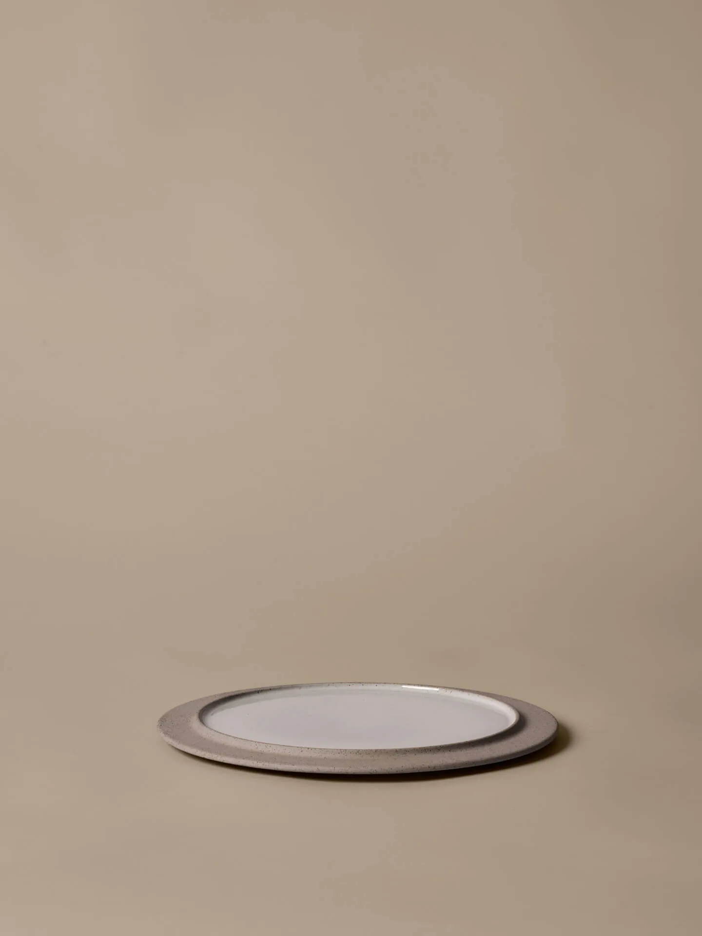 Talerz Sonae 2‑pak

, Grey-white, Ø28 cm Ferm Living