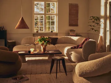 Wazon Evio - Burnt umber, Ø35x53 cm - Ferm Living