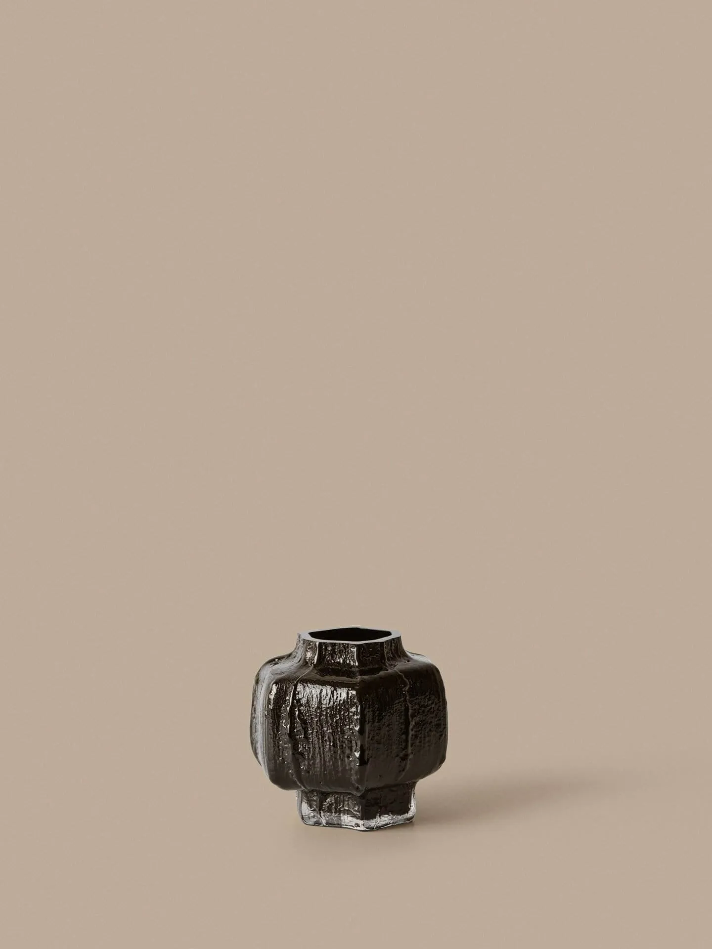 Wazon Mokuri, Black, 30 cm Ferm Living