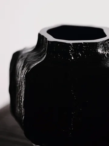 Wazon Mokuri - Black, 30 cm - Ferm Living