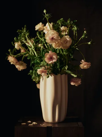 Wazon Nium - Off-white, 23 cm - Ferm Living